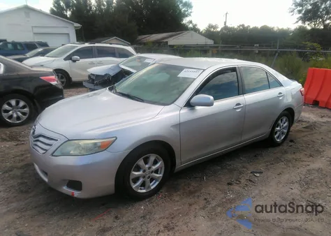 2011 Toyota Camry Le z USA, uszkodzony, nr VIN 4T4BF3EK8BR163821